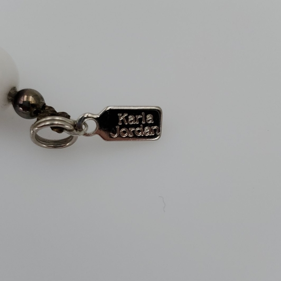 Karla Jordan Vintage Mother of Pearl Lady Necklace - Picture 5 of 10